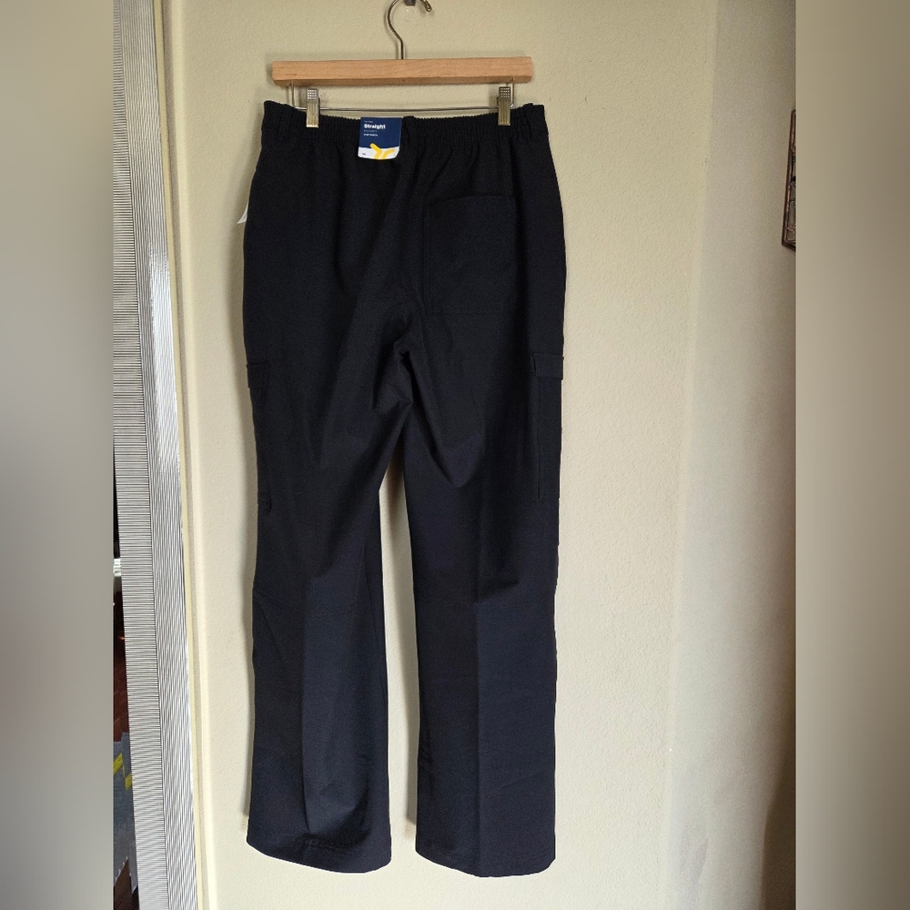 Old Navy Black StretchTech Quick Dry Pants Cargo - Picture 4 of 6
